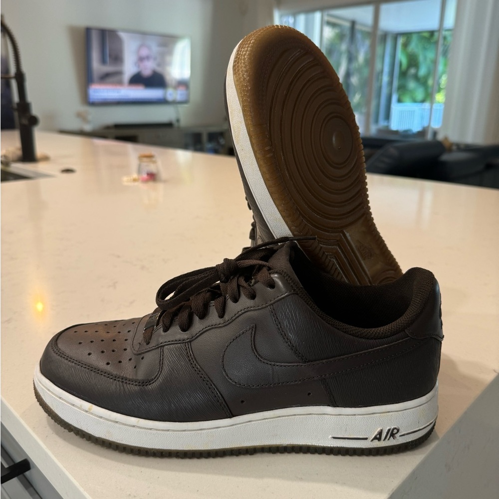 Nike Air Force 1 - Mens size 9.5 US - In good used condition!